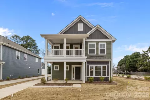 4004 Grommet Ct, Matthews, NC 28105