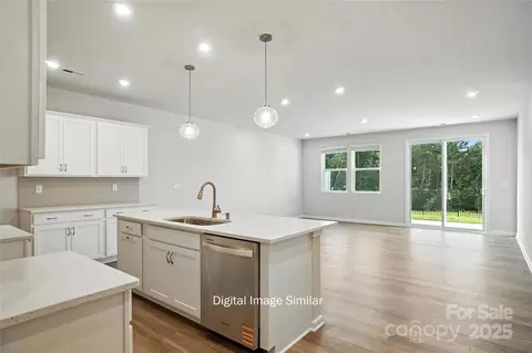 1209 Vibrant Rd, Charlotte, NC 28215