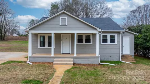 1529 4th Ne St NE, Hickory, NC 28601