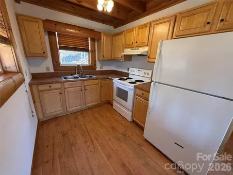 Kitchen - 39 Honeysuckle Ln, Sylva, NC 28779 photo 1 of 1
