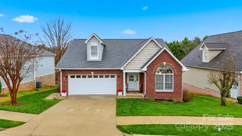 114 Hill St, Granite Falls, NC 28630