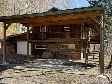 298 Timbuktu Rd, Sylva, NC 28779