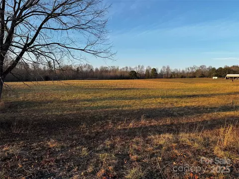 134 Charcoal Rd, Cherryville, NC 28021