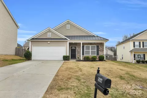 506 Lindsborg Trl, Monroe, NC 28110