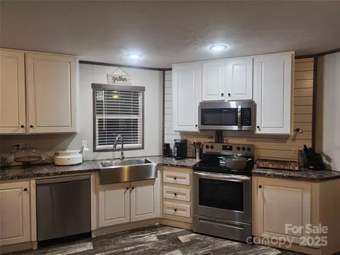 2034 Garvin Rd, York, SC 29745