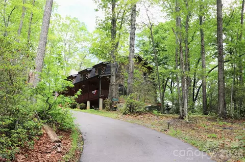 252 Idylwild Ln, Black Mountain, NC 28711