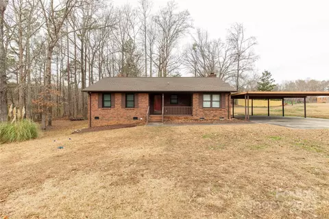 950 High Ln, Lancaster, SC 29720