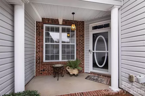 215 Garnet Ct, Fort Mill, SC 29708