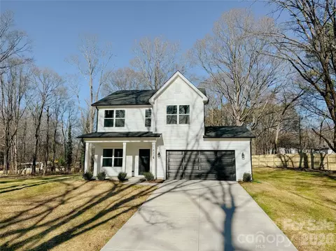 14205 Asbury Dr, Huntersville, NC 28078