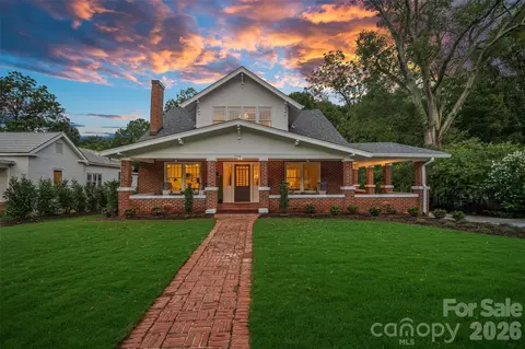 709 N Main St, Davidson, NC 28036