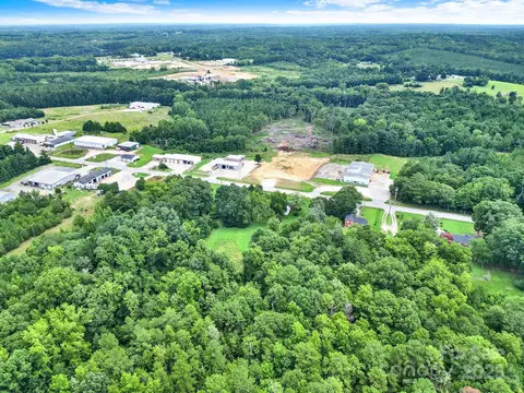 1670 Lynwood Dr, Lancaster, SC 29720