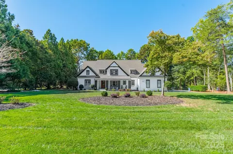 1946 Brawley School Rd, Mooresville, NC 28117