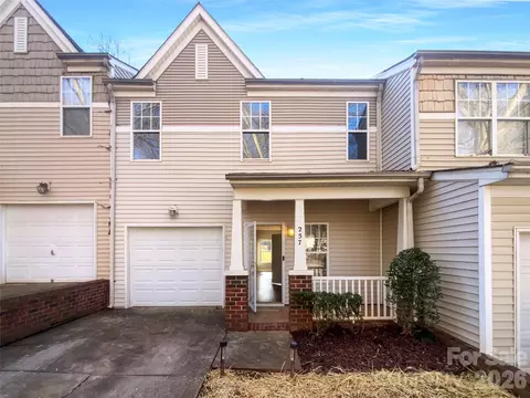 257 Doughton Ln, Charlotte, NC 28217