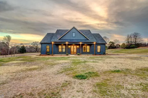648 Kiser Rd, Bessemer City, NC 28016