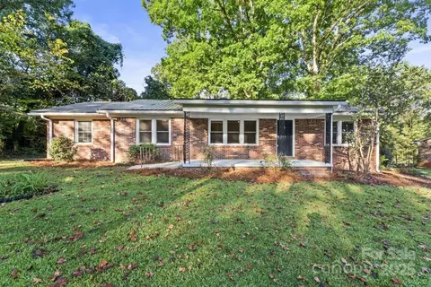 51 Sycamore St, Winnsboro, SC 29180