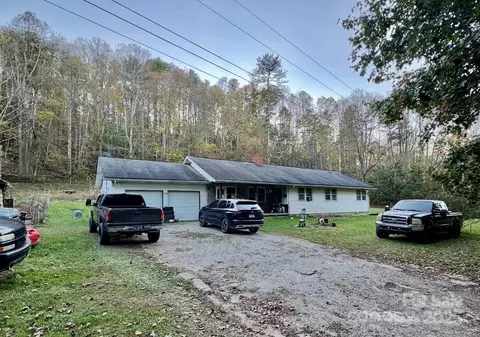 86 Burleson Rd, Bakersville, NC 28705