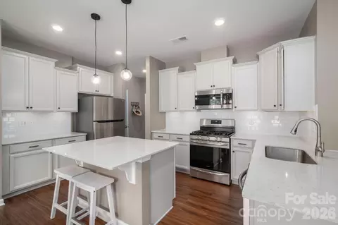 2643 Swamp Chestnut Oak Dr, Gastonia, NC 28056