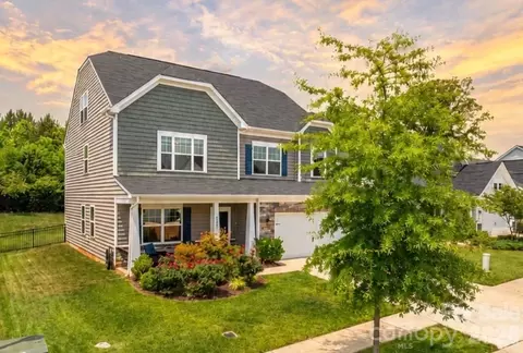 2643 Swamp Chestnut Oak Dr, Gastonia, NC 28056