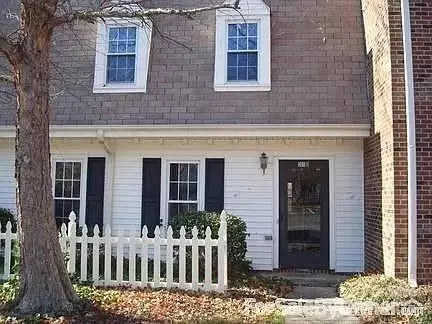 5011 Lawndale Dr, Greensboro, NC 27455