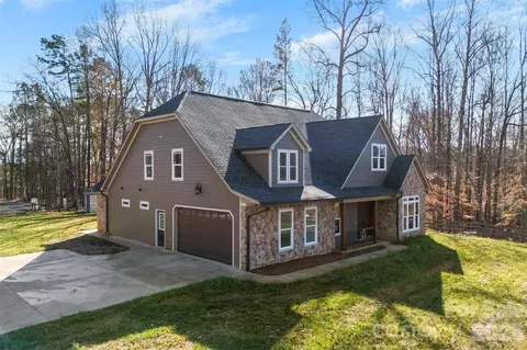 516 Lands End Trl, Belmont, NC 28012