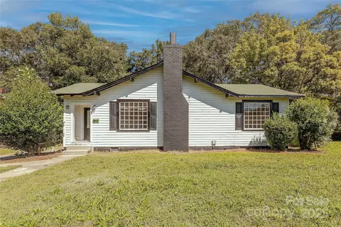 8 Bolt Dr, Shelby, NC 28150