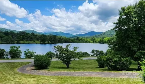 21 Edgewater Ln, Asheville, NC 28804