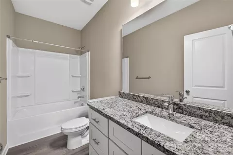Bath - 120 Mitchell St, Salisbury, NC 28144 photo 1 of 1