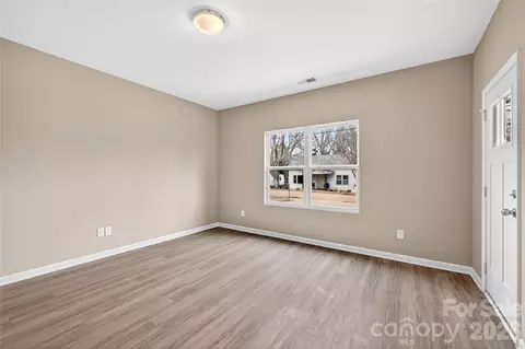 Living - 120 Mitchell St, Salisbury, NC 28144 photo 3 of 4