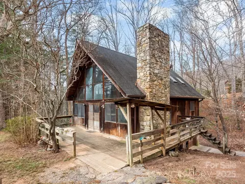 8 Owlet Dr, Weaverville, NC 28787