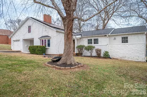 606 Huss St, Lincolnton, NC 28092