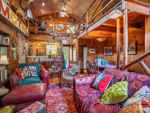 Living - 712 Main St, Chimney Rock, NC 28720 photo 3 of 4