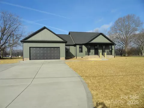 2793 Buffalo Shoals Rd, Newton, NC 28658