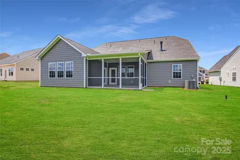 Exterior - 2249 Moon Crest Rd, Lancaster, SC 29720 photo 2 of 2