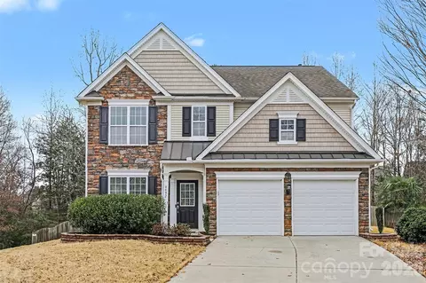 4492 Huntingdon Dr, Fort Mill, SC 29707