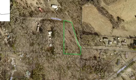 7303 White Pine Dr, Hickory, NC 28602