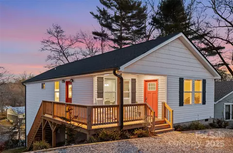 95 Eastabrook Ave, Brevard, NC 28712