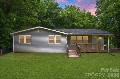 2823 Jt Posse Dr, Claremont, NC 28610