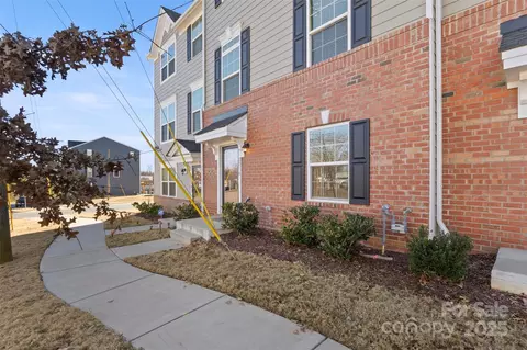 2016 Tupelo Grove Ln, Gastonia, NC 28054