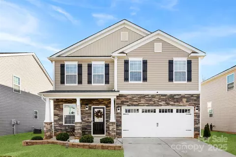 7585 Stonehouse Dr, Gastonia, NC 28056