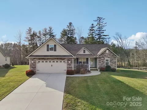 98 Asher Ln, Etowah, NC 28729