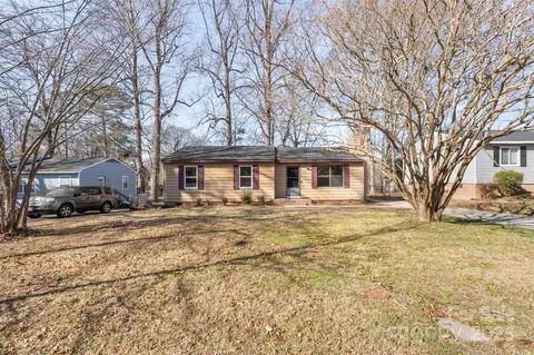 10010 Garth Wood Rd, Charlotte, NC 28273
