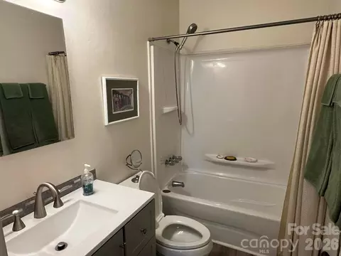 Bath - 122 Murphy Ct, Morganton, NC 28655 photo 1 of 1