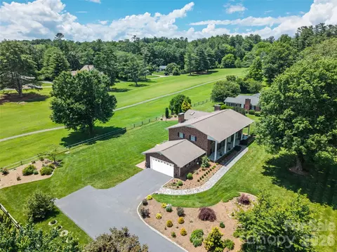 774 Crooked Creek Rd, Hendersonville, NC 28739