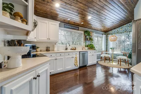 615 Hoke St, Lincolnton, NC 28092