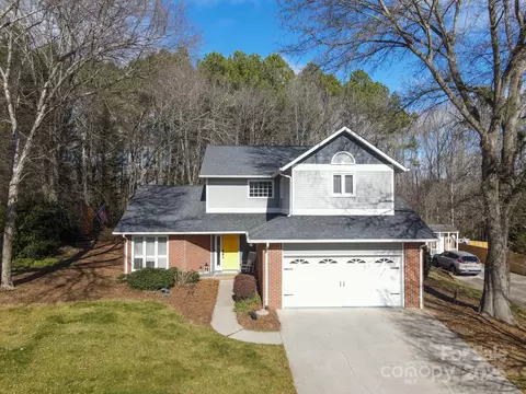 115 31st Avenue Ne Ct NE, Hickory, NC 28601