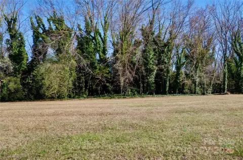 John 2, Monroe, NC 28110 photo 4