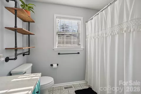 Bath - 3802 Babe Ln, Vale, NC 28168 photo 4 of 5