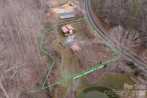 1521 Cove Creek Rd, Waynesville, NC 28785