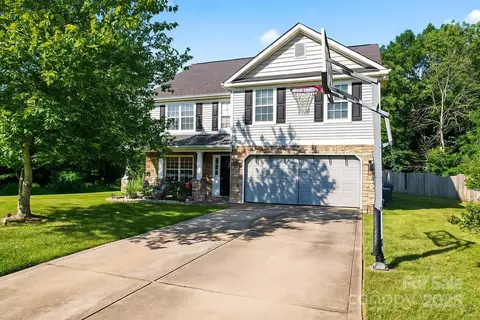 2909 Blueberry Dr, Monroe, NC 28110