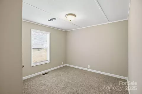 Bedroom - 2501 Swanson Rd, Crouse, NC 28033 photo 2 of 5